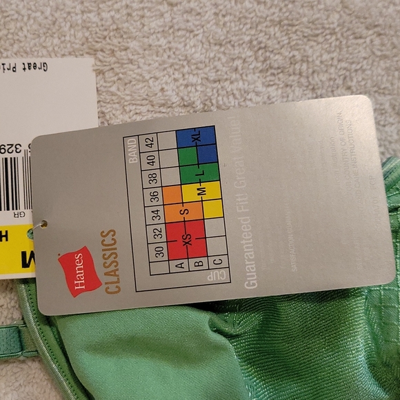 2 New Hanes Classic Comfort Flex Bra's. Size Medium - Picture 14 of 16